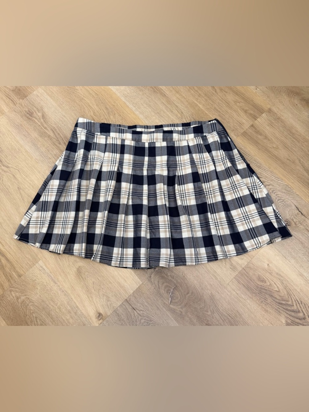 Eloquii Navy and Cream Plaid Pleated Mini Skirt *flawed*